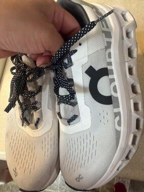 On Cloud monster Women's white Sneakers